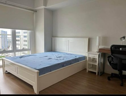 Two Serendra Red Oak Furnished 2BR for Lease 20th Floor Facing SM