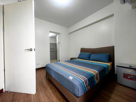 Fully Furnished 3 Bedroom Unit at Fairlane Residences for Rent