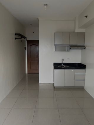 Beacon Studio with Open View facing Manila Bay for Rent