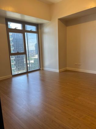 Unfurnished 1BR Unit for Rent in Park Triangle Residences