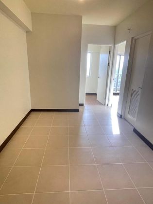 Unfurnished 2BR Unit for Rent in Brixton Place Pasig