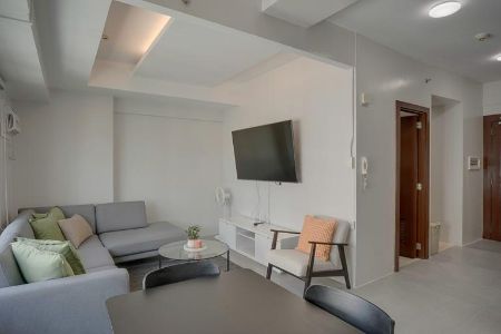 Fully Furnished 1 Bedroom Loft Unit at the Fort Residences