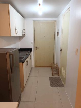 Furnished Studio Unit for Rent at SM Jazz Makati