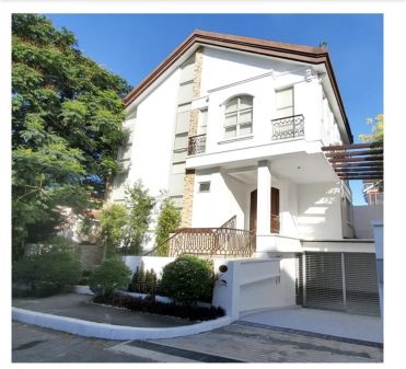 McKinley Hill Village House for Lease 3BR 4 Car Garage
