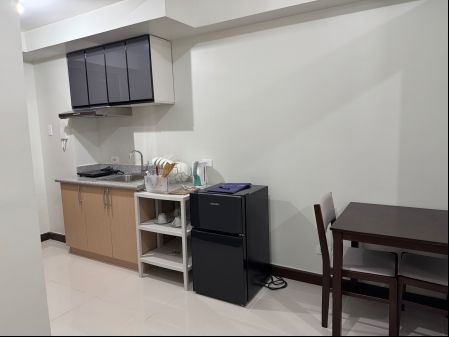 1 Bedroom Semi Furnished Unit at Quantum Residences