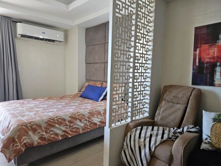 Fully Furnished 1 Bedroom Unit at Venice Residences for Rent