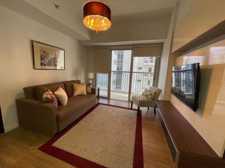 Fully Furnished 1 Bedroom Unit at One Maridien for Rent
