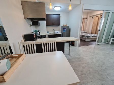 Fully Furnished 1 Bedroom Unit at Eastwood Lafayette for Rent