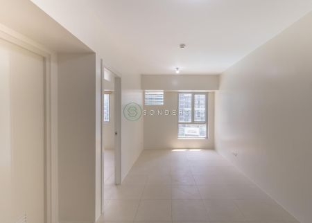 Semi Furnished 1 Bedroom for Rent at Avida Towers 34th Street