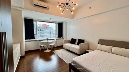 Fully Furnished Studio Unit at Shang Salcedo Place