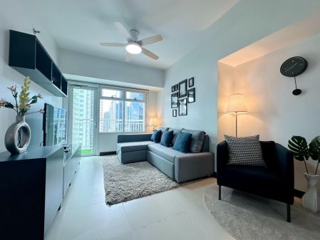 Facing Amenities 3BR for Rent in Aston Two Serendra BGC