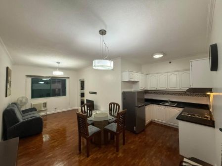 1 Bedroom Condo in Alpha Salcedo near RCBC Plaza Makati