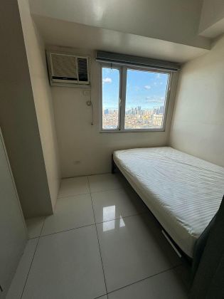 Furnished 1 Bedroom in Green Residences Taft Avenue Malate
