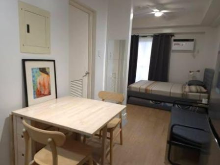 Studio Furnished for Rent at Brixton Place Weston Tower