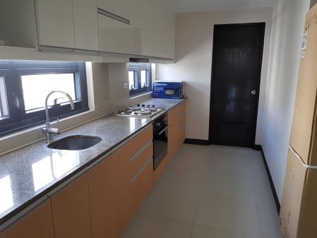 Paseo Heights 2BR Semi Furnished for Rent