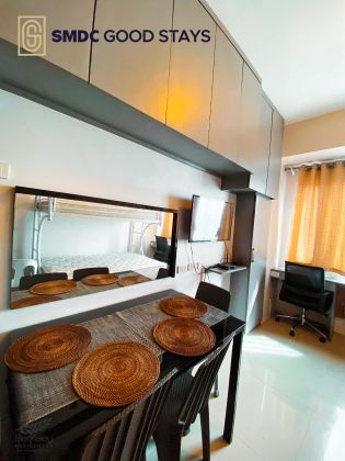 Fully Furnished 1 Bedroom Unit for Lease at Berkeley Residences