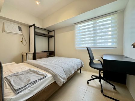 Fully Furnished 3 Bedroom Unit at Avida Towers Turf BGC for Rent