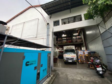 Commissary warehouse in Caloocan for lease