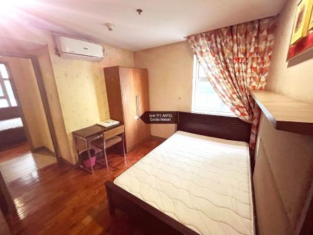 Near Malls 2 Bedrooms with Balcony Fully Furnished 40K Makati