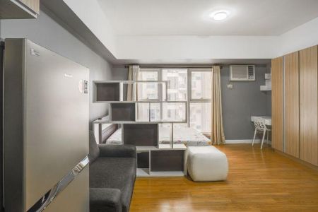 Fully Furnished Studio Unit at One Maridien