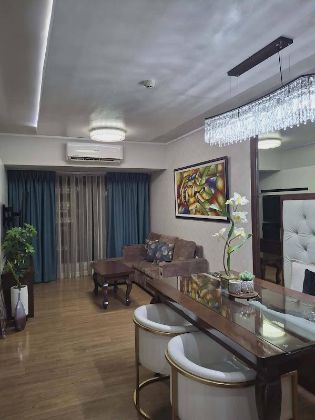 Fully Furnished 1 Bedroom Unit at Kroma Tower for Rent