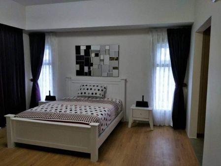 Seaview 2 Bedroom Fully Furnished Unit