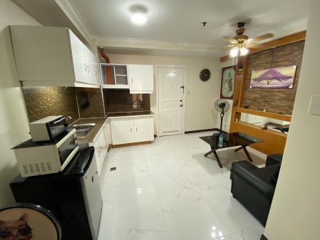 1BR Fully Furnished with Balcony in Le Mirage de Malate for Rent