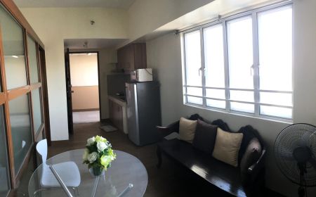 Corner 1 Bedroom Fully Furnished with Skyline View