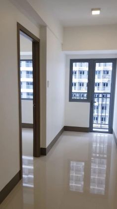 1BR Newly Turned Over Bare Unit with Balcony at Fame Residences