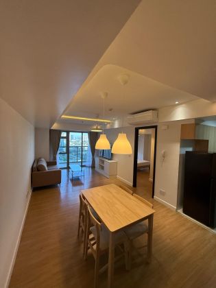 Newly Furnished 1 Bedroom with Balcony in BGC