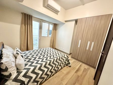Fully Furnished 1 Bedroom for Rent in Park McKinley West Taguig