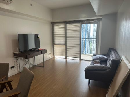 For Rent Fully Furnished 2 Bedroom Unit in Two Maridien BGC