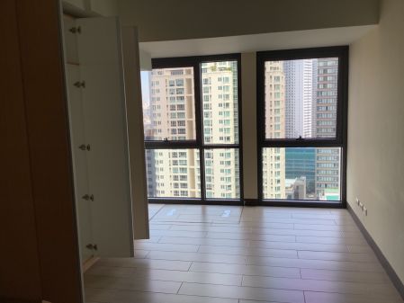 Semi Furnished Studio Unit at Paseo Heights for Rent