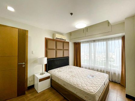 For Lease 1 Bedroom Unit at One Central Salcedo Village Makati