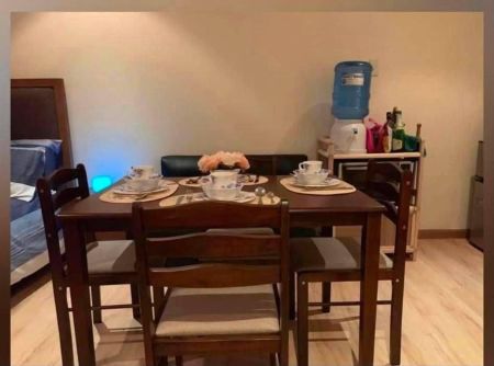 Live High above Makati Studio with Balcony for Rent