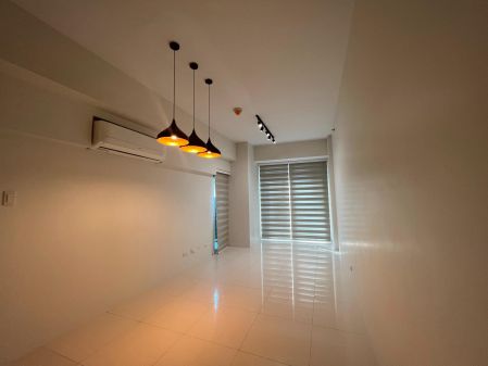 For Lease 3 Bedroom Unit in Central Park West Taguig