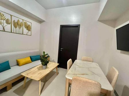 Fully Furnished 1 Bedroom Unit at Park McKinley West for Rent