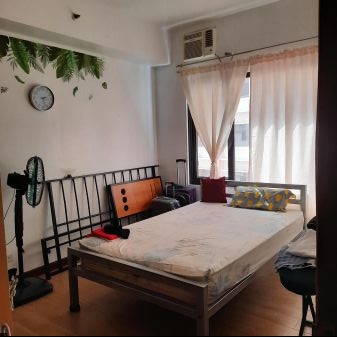 Semi Furnished 2 Bedroom Condo Unit at Las Pinas City