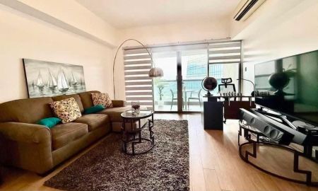 Repriced High Floor 1 Bedroom with Maid S Room Parking