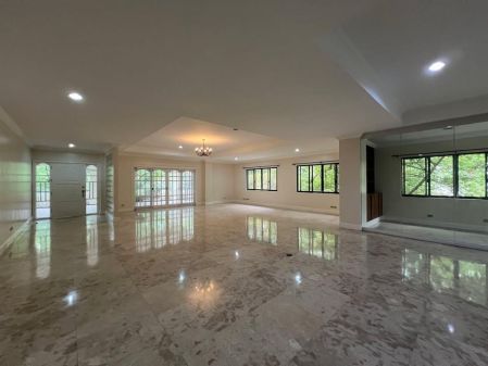 Semi Furnished 3 Bedroom Unit at San Lorenzo Village for Rent