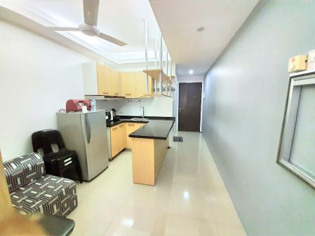 THE PEARL PLACE  Studio Unit For Rent  Pasig City
