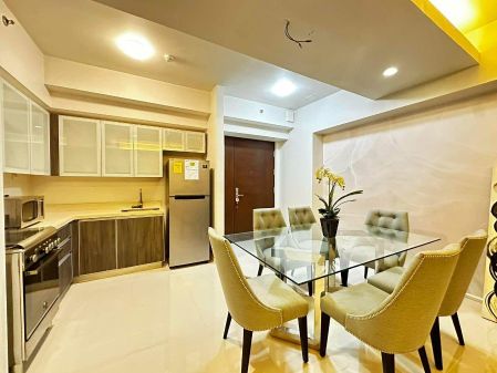 Nice Fully Furnished 1 Bedroom Unit in Arya Residences Bgc