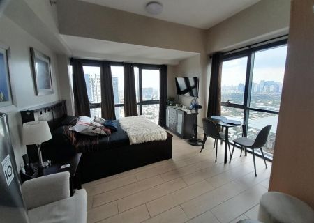 Fully Furnished Studio Unit at One Eastwood Avenue for Rent