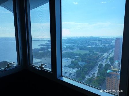 Manila 1 Bedroom in front of Us Embassy Roxas Blvd