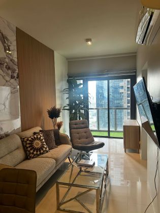 Uptown Ritz 2 Bedroom Unit for Rent 