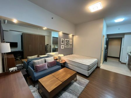 Fully Furnished Studio Unit at Shang Salcedo Place for Rent