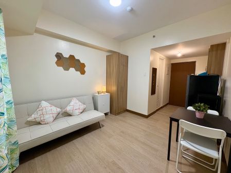 FOR RENT: Brand New Studio Unit with Balcony in Two Premier, Alab
