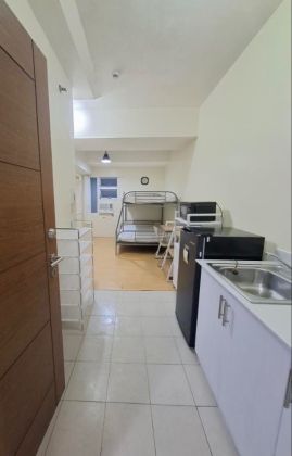 Lower Floor Studio for Rent near La Salle Taft