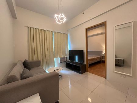 For Rent 1BR Unit at Time Square West BGC
