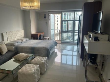 Spacious Fully Furnished Studio with Balcony  Eastwood Excelsion